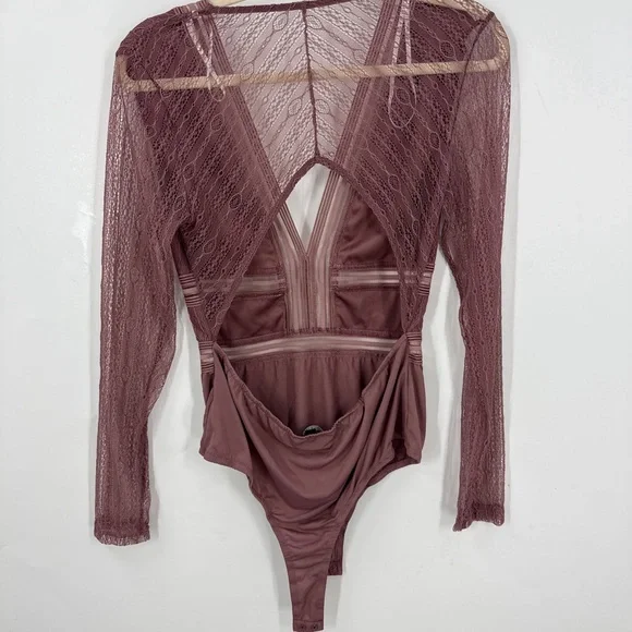 Lulu’s Casita dusty rose Sheer Lace Long Sleeve Bodysuit Sheer Lace Bodysuit L - Picture 2 of 16